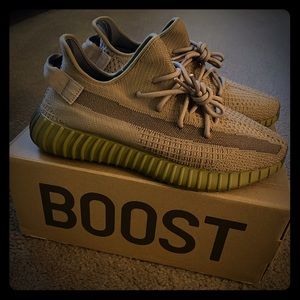 yeezy 350 v2 Earth